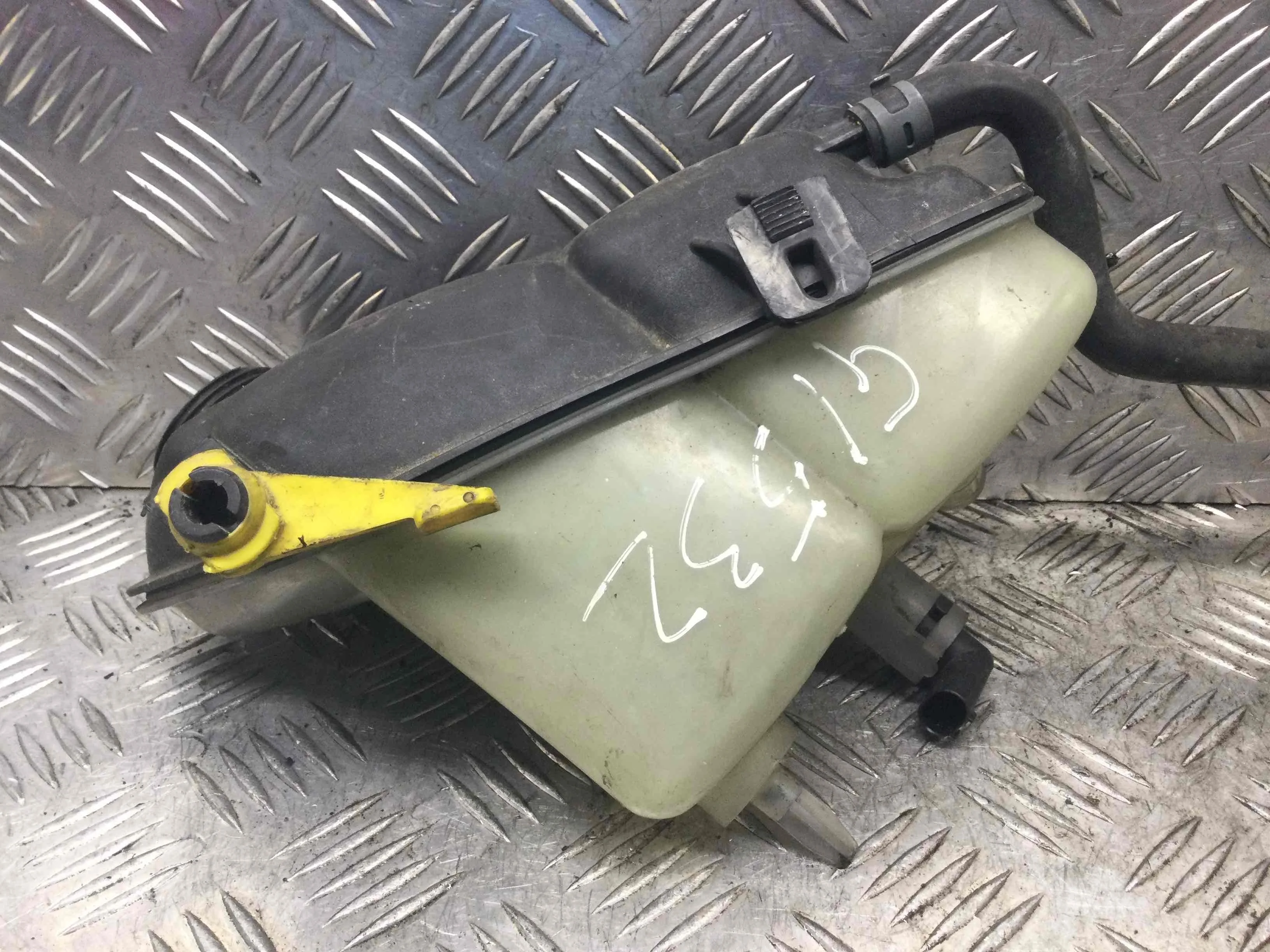 Бачок расширительный Mercedes A-klasse W168 [рестайлинг] (2001-2004) дизель 1.7 CDI Автомат Х/б