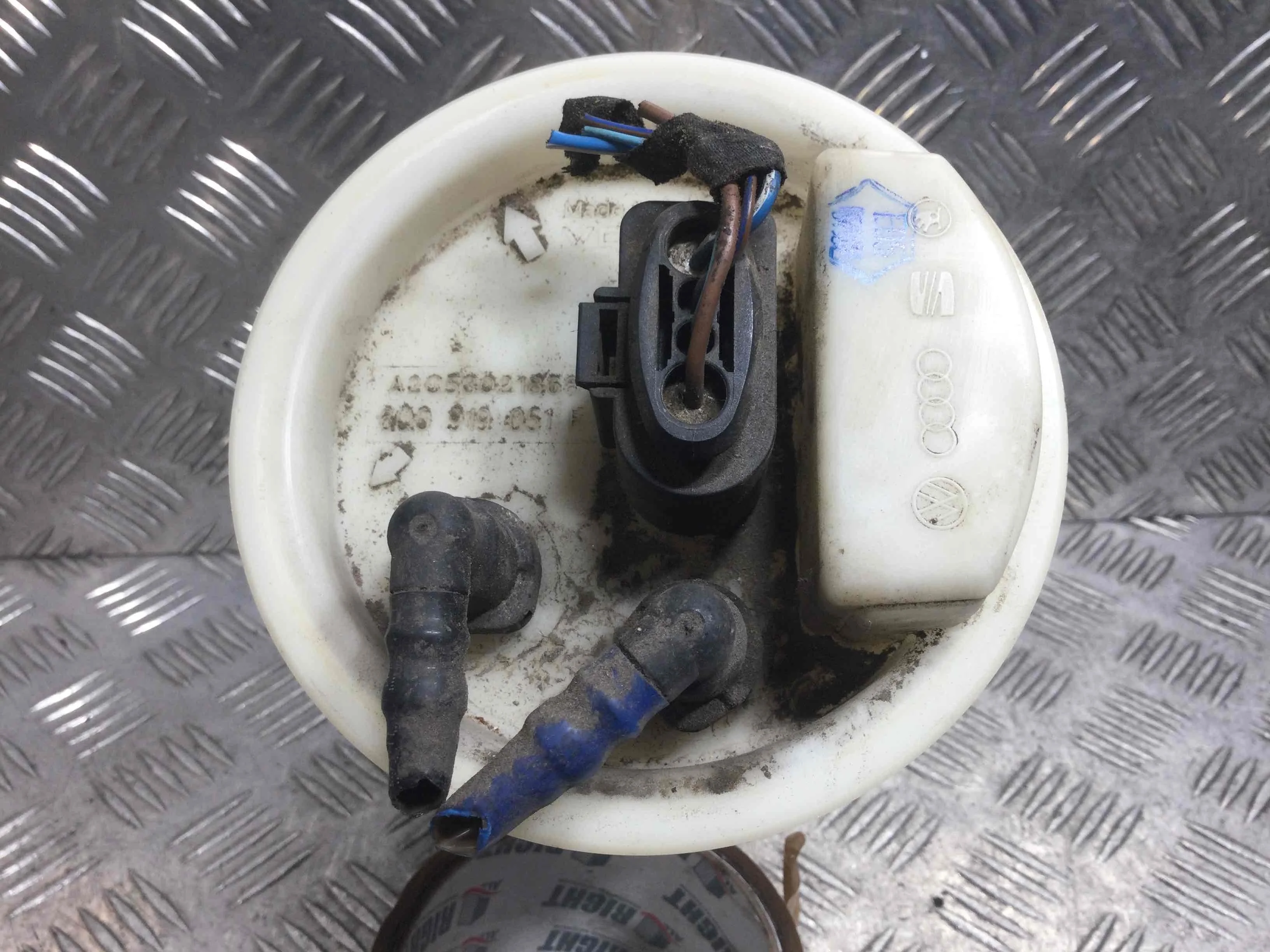 Насос топливный SEAT Ibiza 3 поколение (2001-2006) бензин 1.2 i Механика Х/б