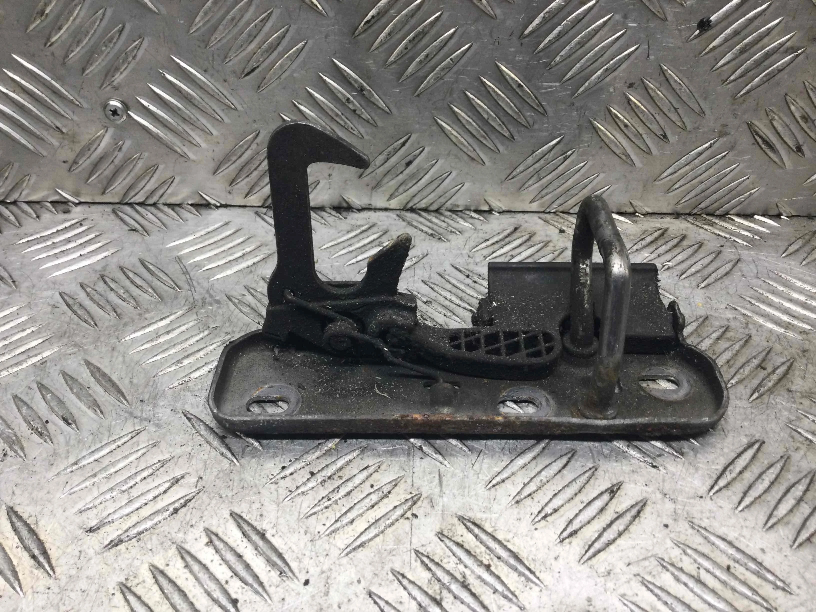 Замок капота Volkswagen EOS 1 поколение 2006 - 2010 бензин 2.0 FSI Механика Купе