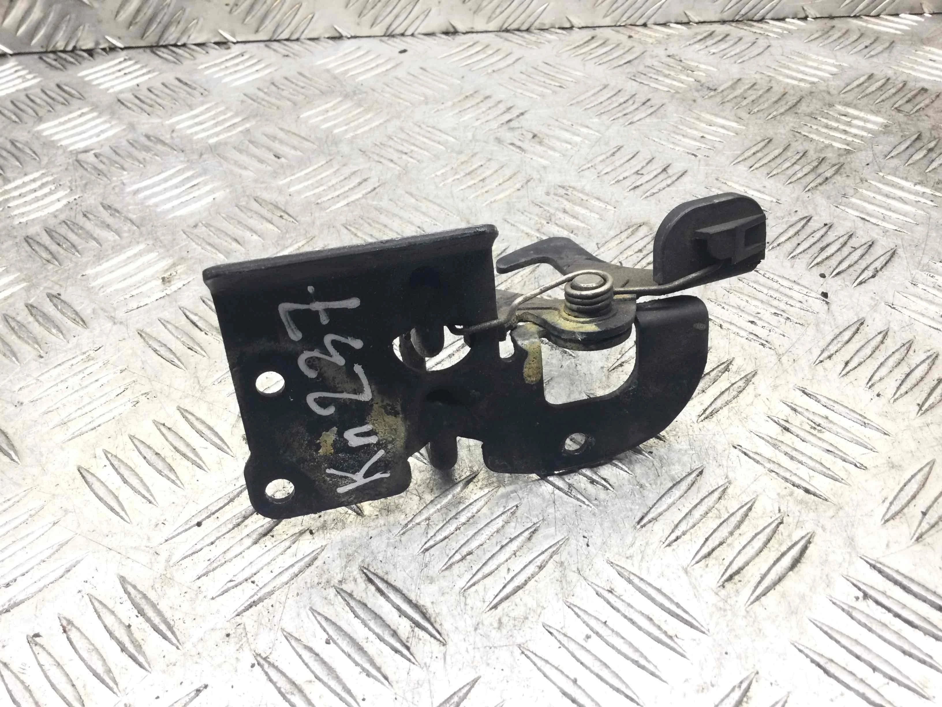 Замок капота Audi TT TT (8N3) 1998 - 2006 бензин 1.8   Кабриолет