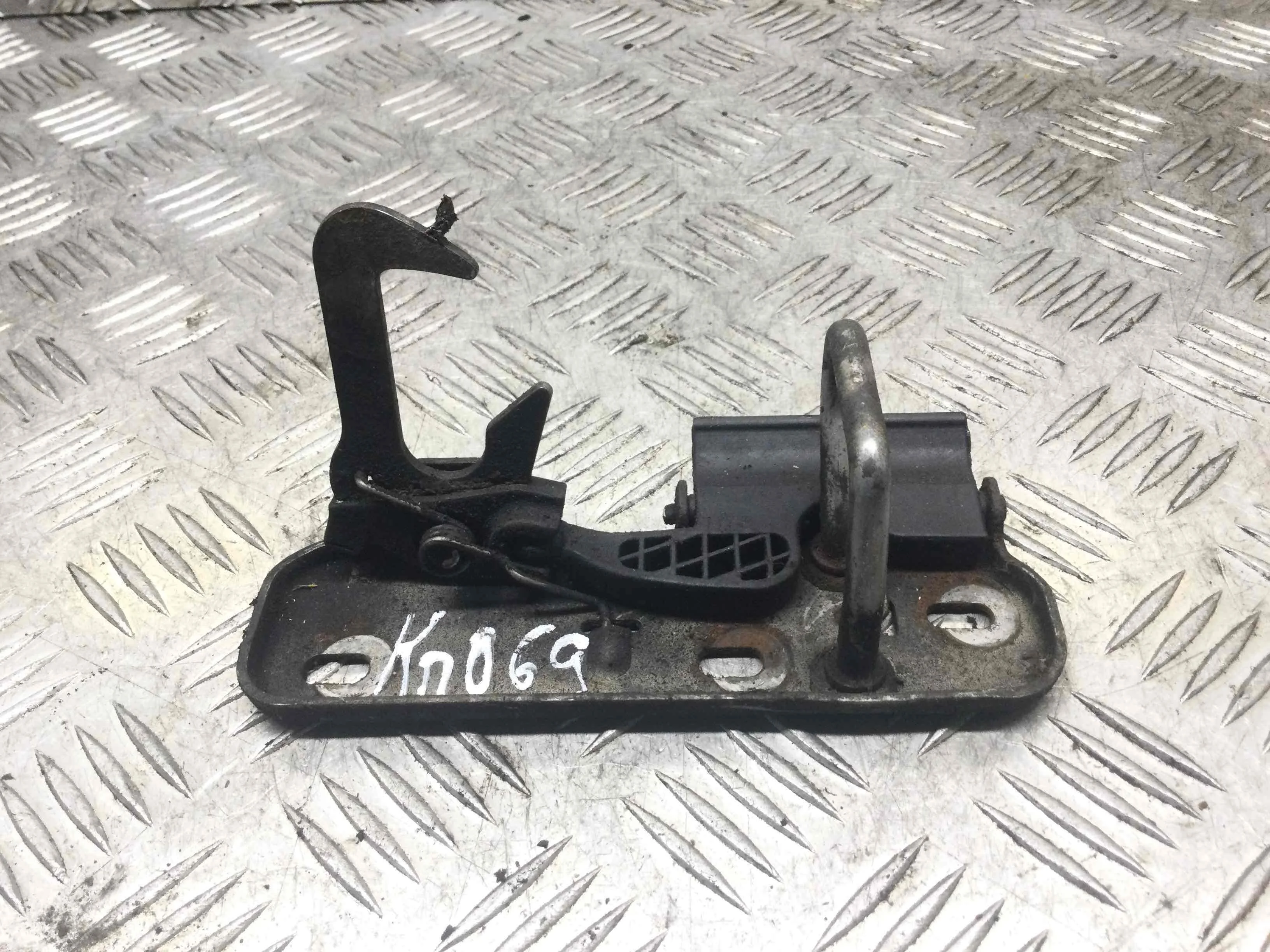 Замок капота Volkswagen EOS 1 поколение 2006 - 2010 бензин 2.0   Купе