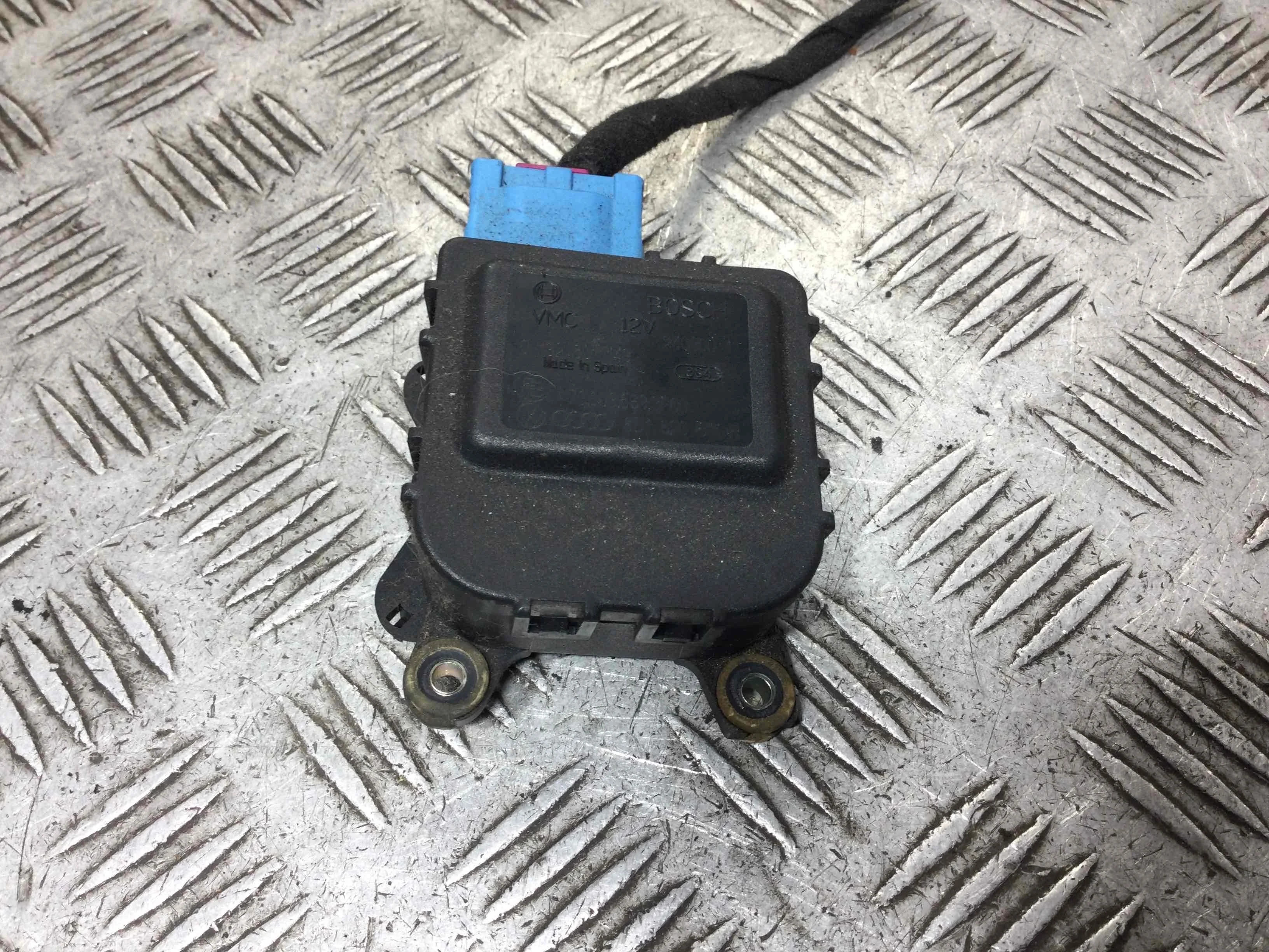 Моторчик заслонки печки Volkswagen Passat B5 (1996-2000) бензин 1.6 i Механика Универсал