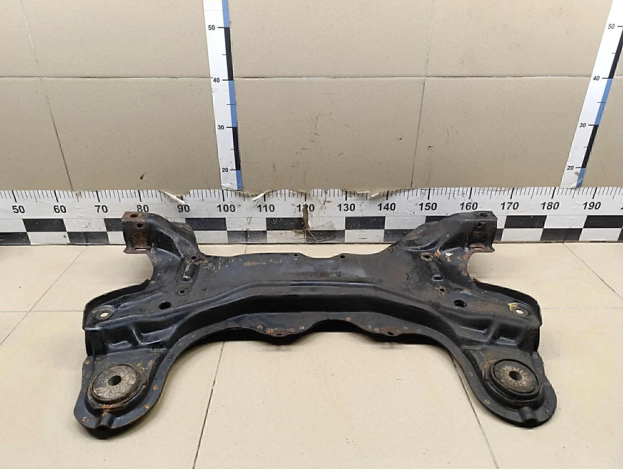 Балка подмоторная A3 (8L1) 1996-2003