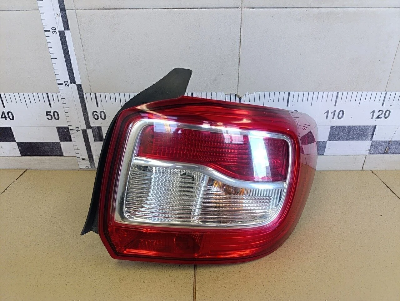 Фонарь задний правый Logan II 2014>