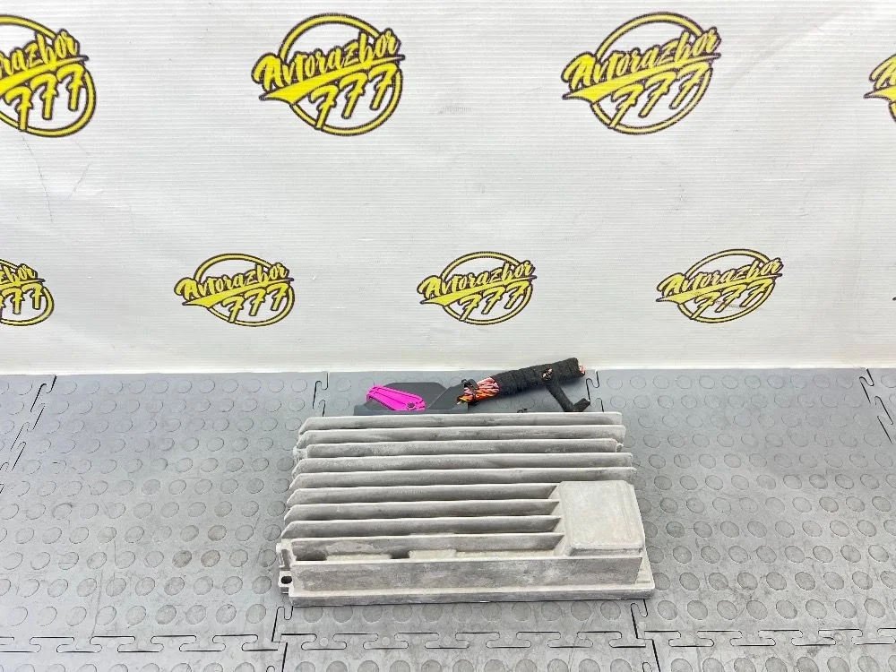 Усилитель музыки Audi S4 B8 рестайлинг (2011—2015)