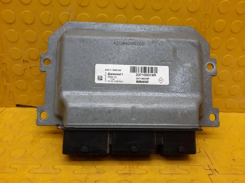 Блок управления двигателем (ДВС) Renault Kaptur 2017 237100167S REA H4M429