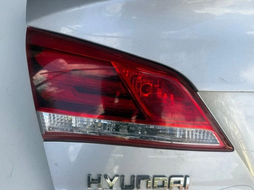 Фонарь крышки багажника внутренний Hyundai i40 I (2011—2015)