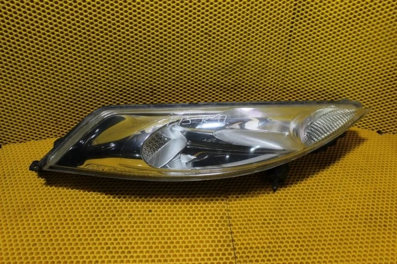 Габарит Nissan Juke 2014—2019 261201KL0B, правый