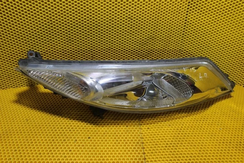 Габарит Nissan Juke 2014—2019 261251KL0B, левый