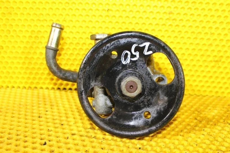 Насос ГУР Nissan Murano 2002—2008 49110CB000