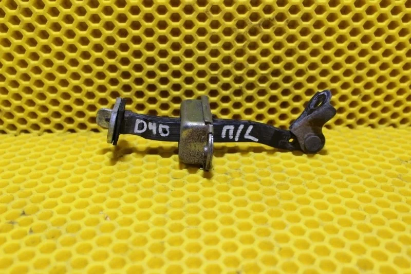 Ограничитель двери Nissan Navara 2010—2015 804304X00A D40