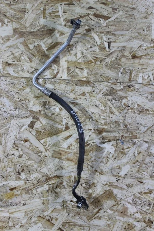 Трубка кондиционера Nissan Navara 2004—2010 92490EB400 D40