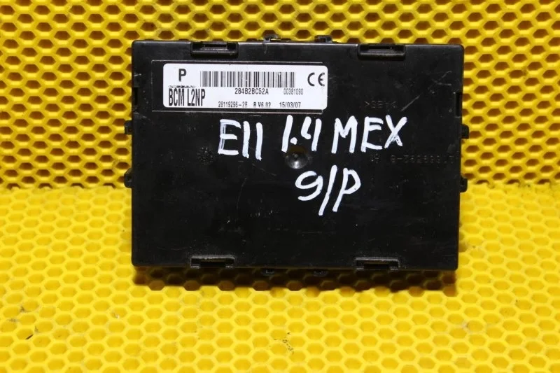 Блок комфорта Nissan Note 2005—2009 284B2BC52A E11