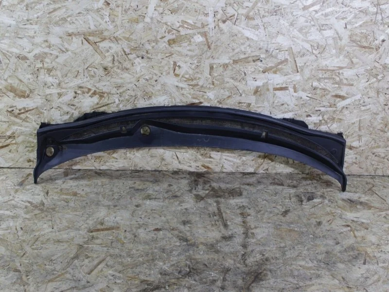 Водосток лобового стекла Nissan Qashqai 2013—2019 66862BM90A J11