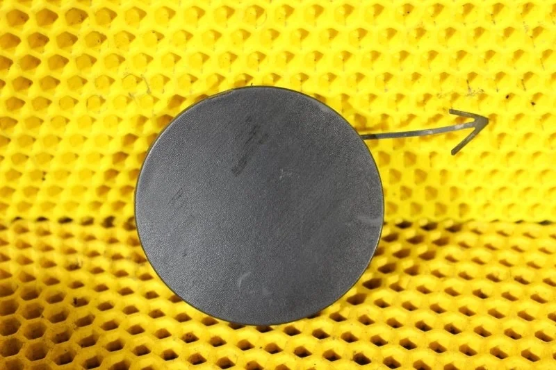 Заглушка буксировочного крюка Nissan Qashqai 2010—2013 85071JD000