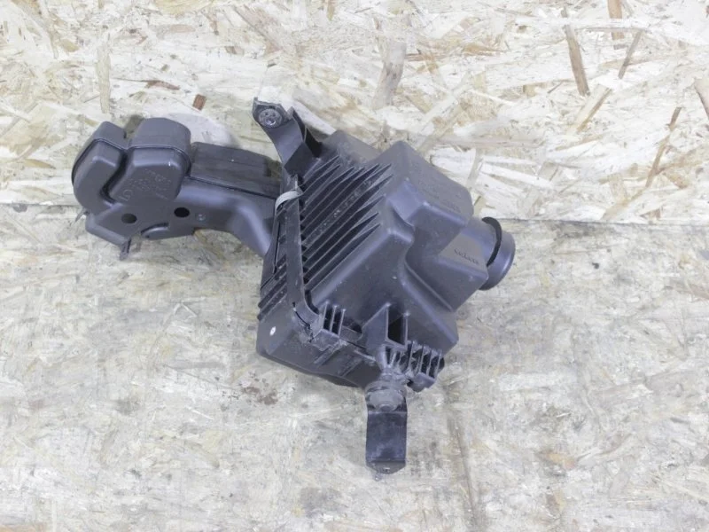 Корпус воздушного фильтра Nissan Qashqai 2006—2010 16500DF40B J11E