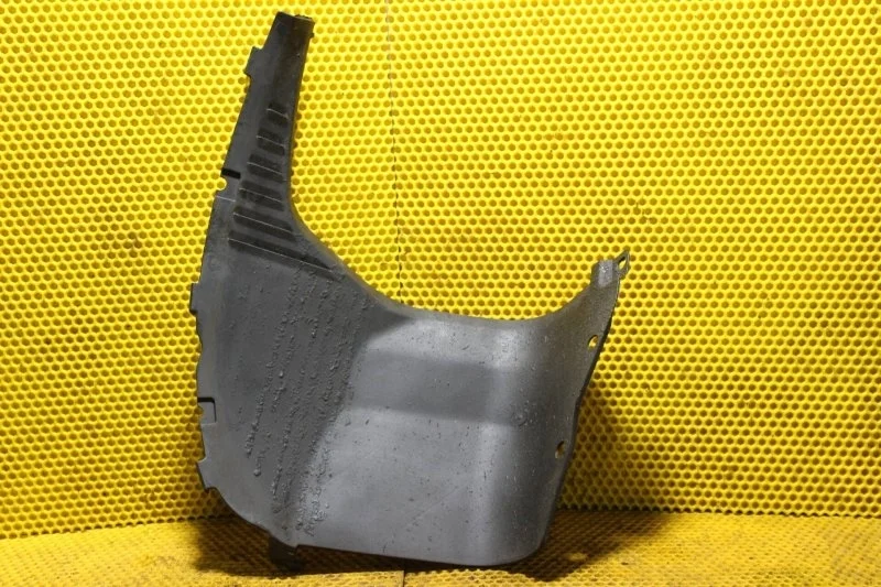 Подкрылок Nissan Qashqai 2010—2013 78818JD00A, задний правый