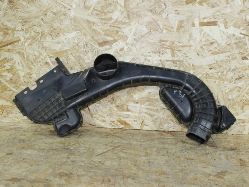 Воздухозаборник Nissan Xtrail 2000—2007 16554JG30A