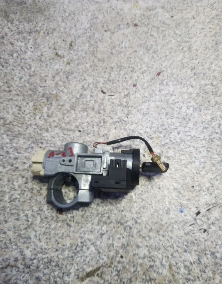 Замок зажигания Nissan Maxima D8700VB910 CA33 VQ