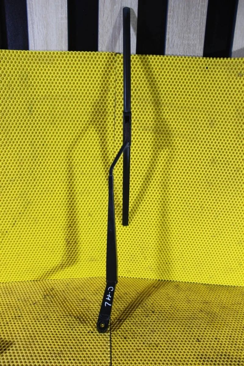 Поводок дворников Nissan Tiida 28881ZN90A C11, левый