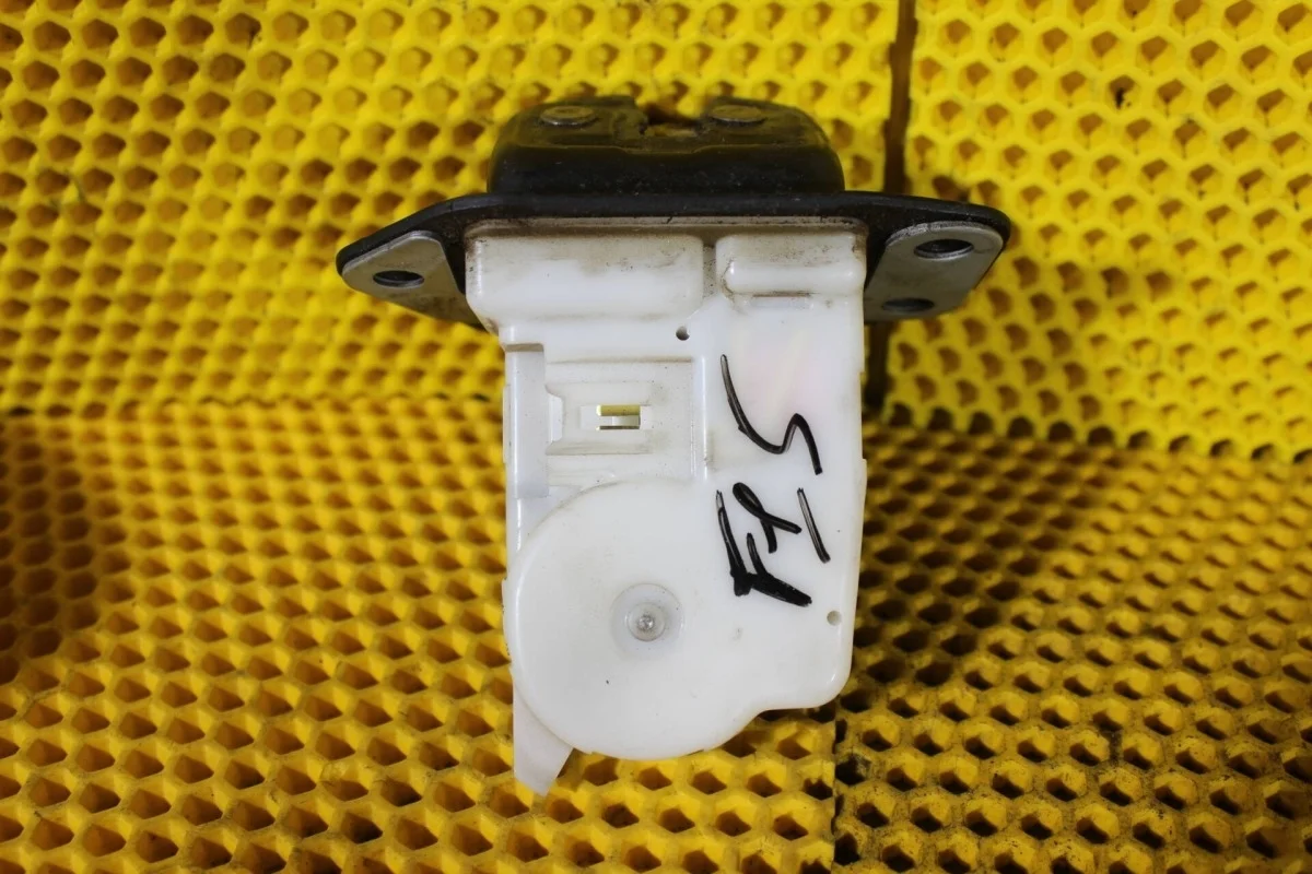 Замок багажника Nissan Juke 2010-2014 90502EN00A