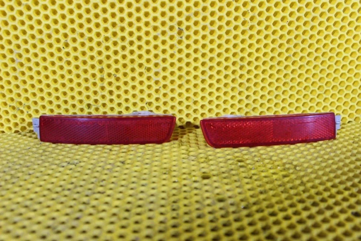 Катафот в бампер Nissan Juke 265605C000 F15, задний