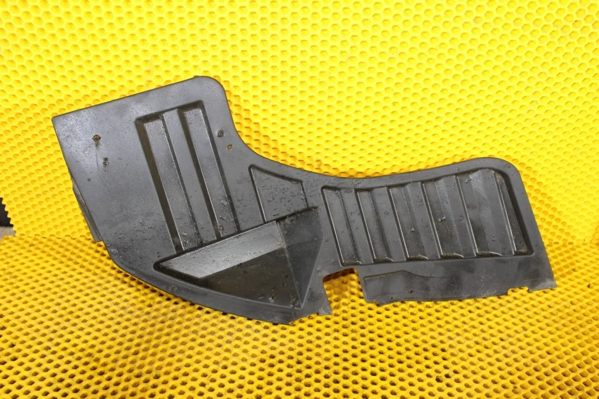 Подкрылок Nissan Juke 788171KA0A F15, задний