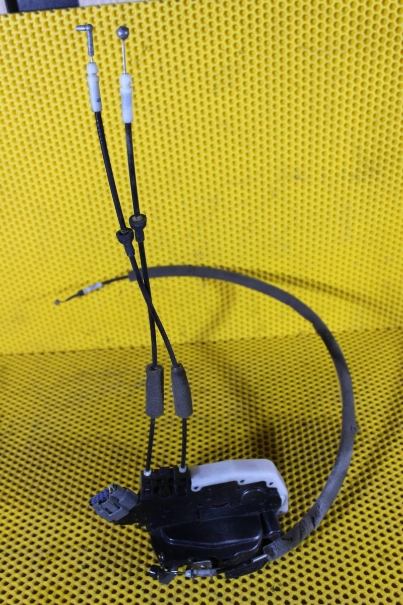 Замок двери Nissan Almera 825014AA0B G15 K4M, задний левый