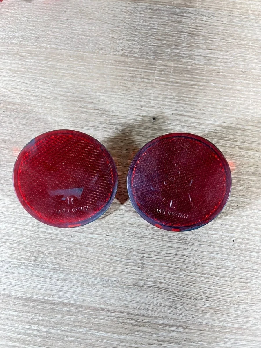 Катафот в бампер Nissan Pathfinder 26561BR00A R51, задний