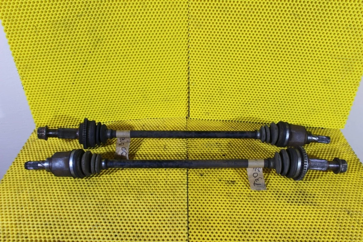 Привод Nissan Xtrail 396008H510 T30, задний