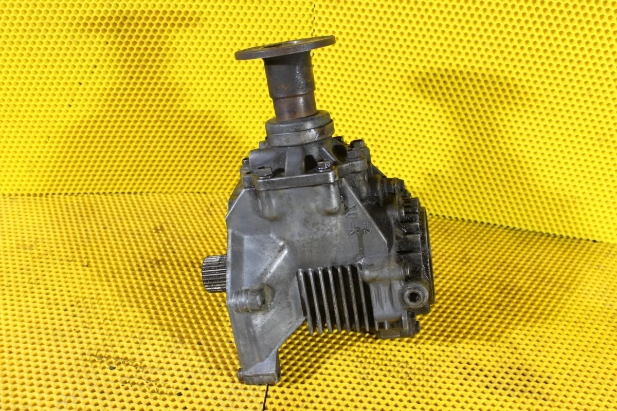 Раздаточная коробка Nissan Xtrail 331008H513 T30