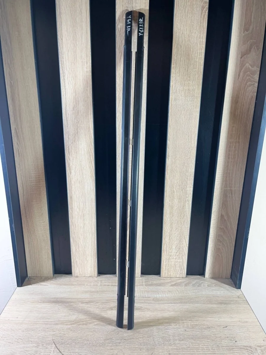 Бархотка внешняя Nissan Patrol 82821VB000, задняя