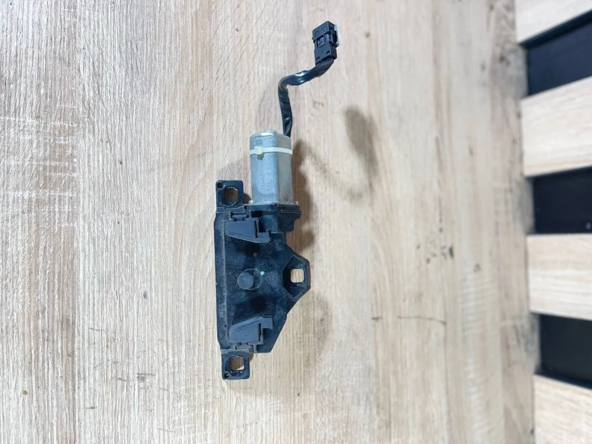 Замок багажника BMW X6 2010 67107114613 E71 N57S