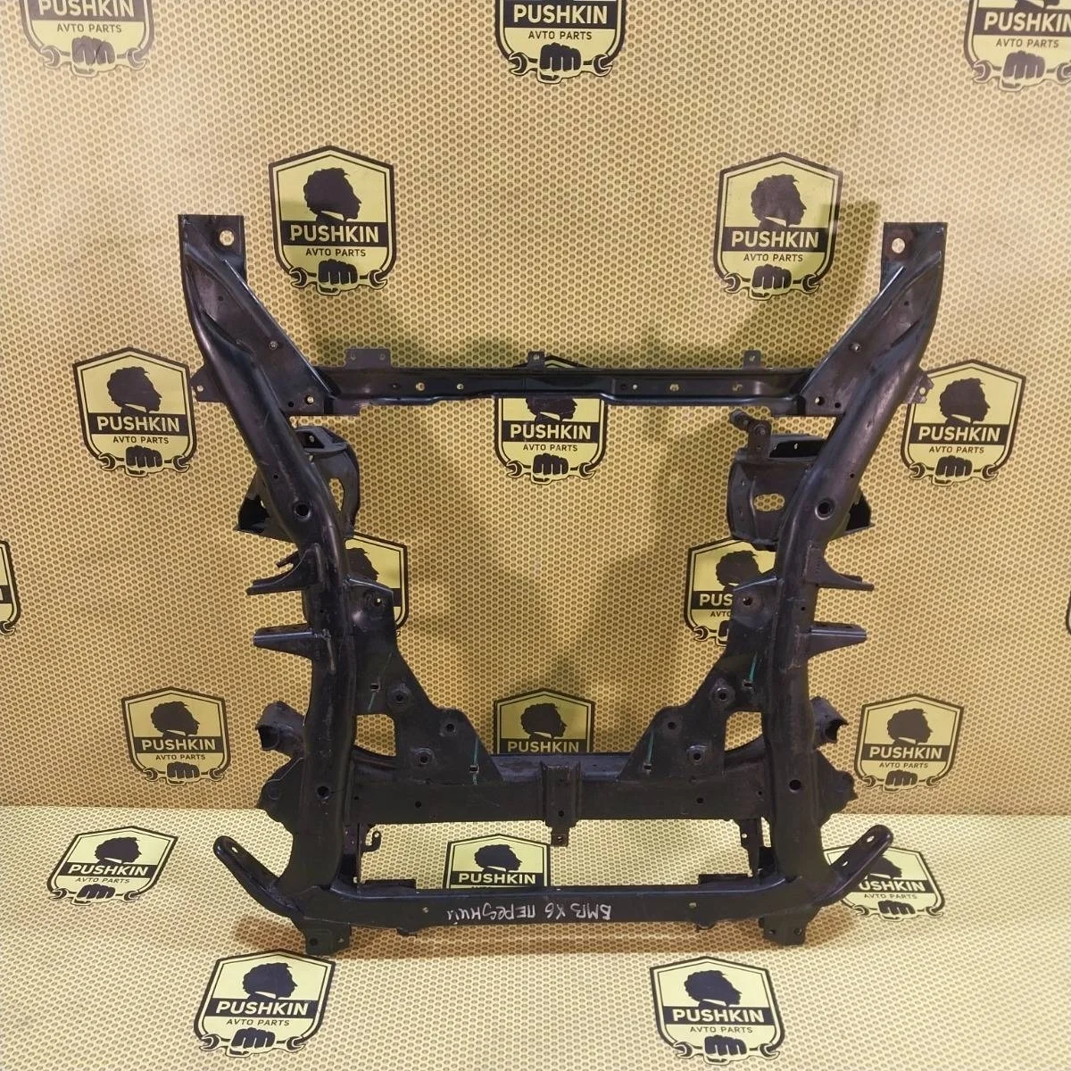 Подрамник двигателя BMW X6 2010 31116779357 E71 N57S, передний