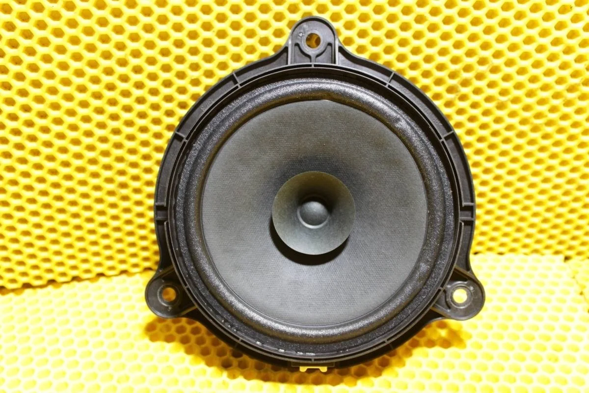 Динамик двери Nissan Teana 2015 281563SG0A L33 QR25DE, задний левый