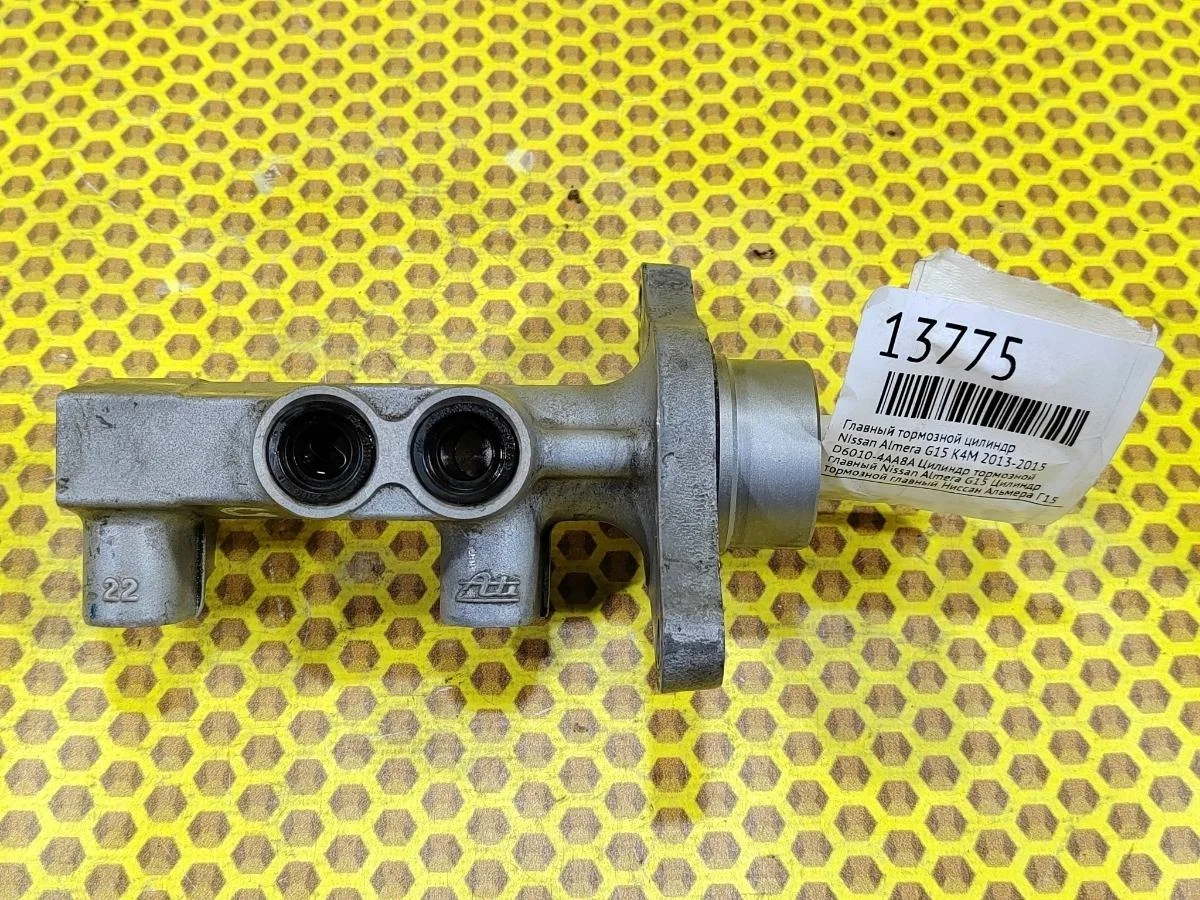 Главный тормозной цилиндр Nissan Almera 2015 D60104AA8A K4M
