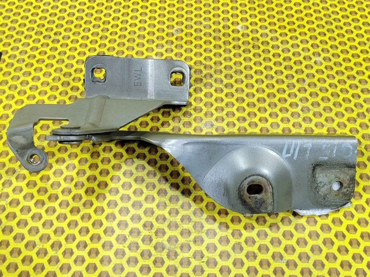 Петля капота Nissan Almera 2015 65401EW000 K4M, левая