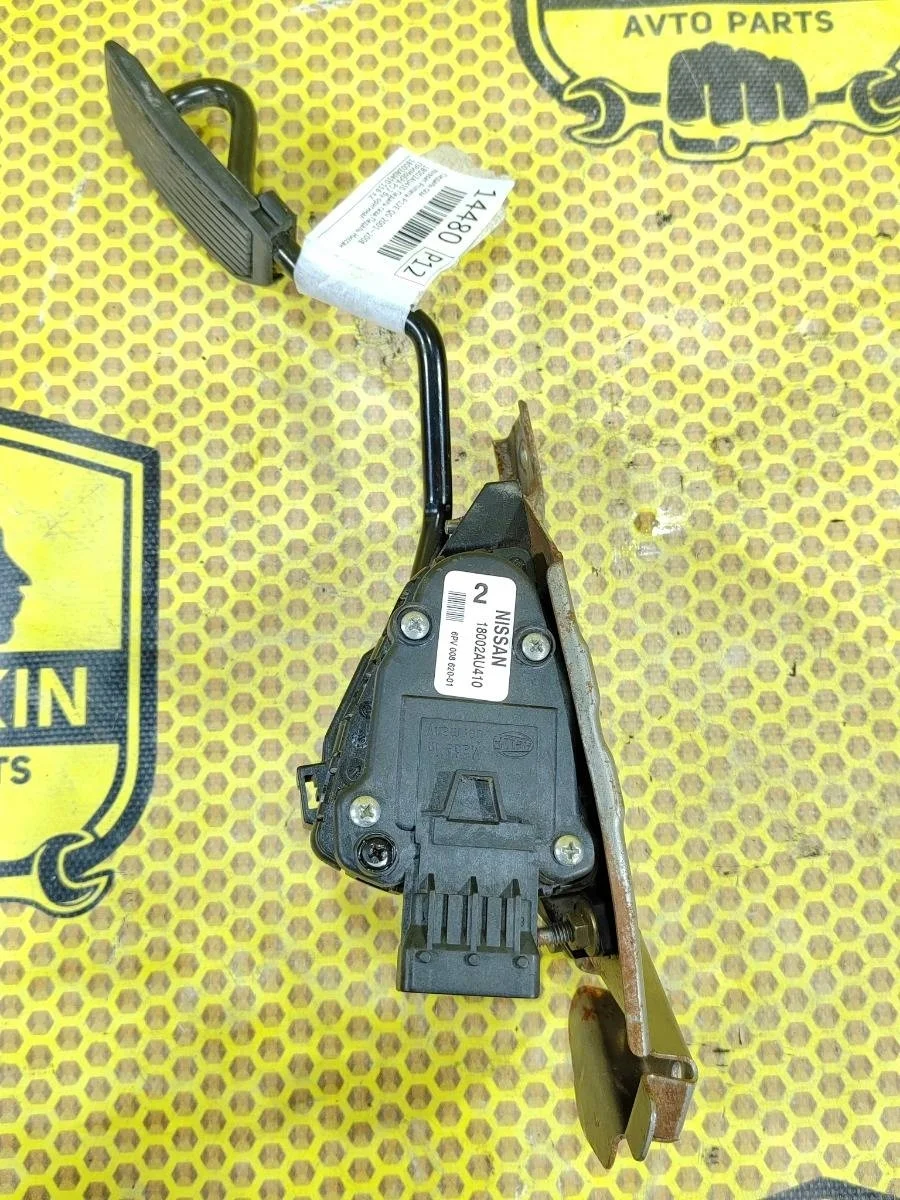 Педаль газа Nissan Primera 2001—2008 18002AU410 P12 QR20DE