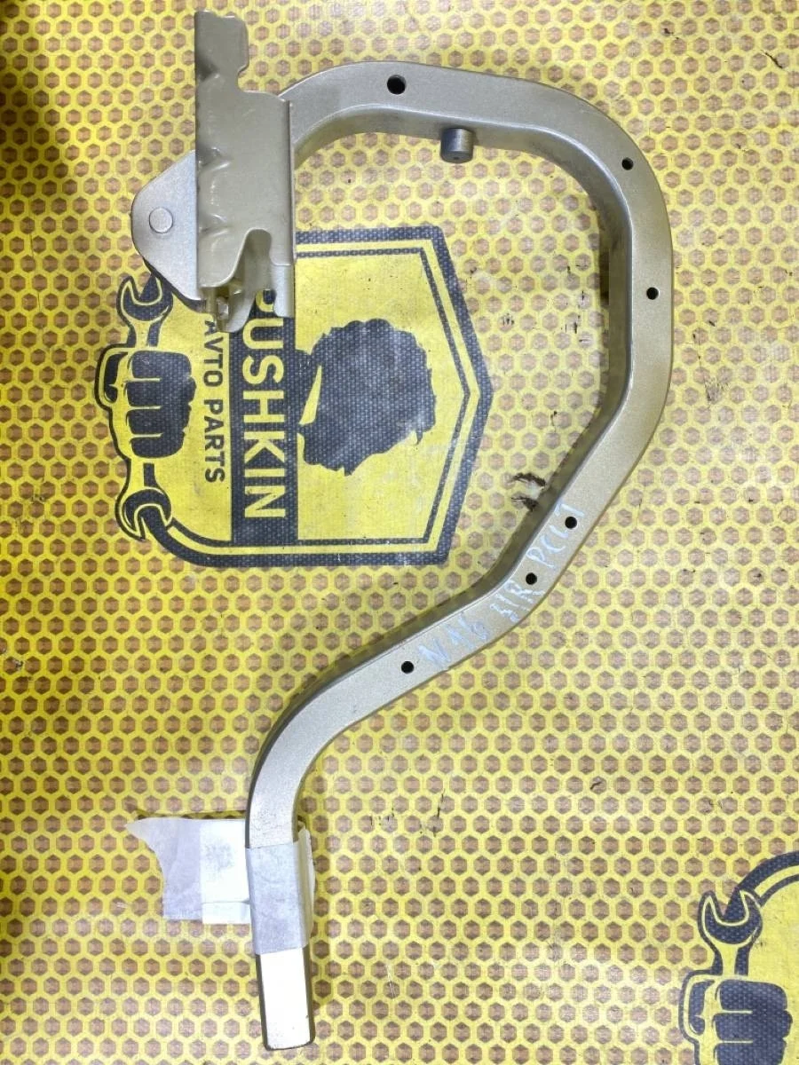 Петля багажника Nissan Almera 2004 844004M500 N16E QG15DE, задняя правая