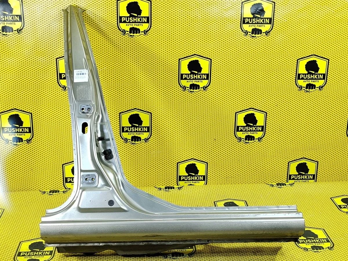 Часть кузова стойка с порогом Nissan Almera 2004 760209M730 N16E QG15DE, правый