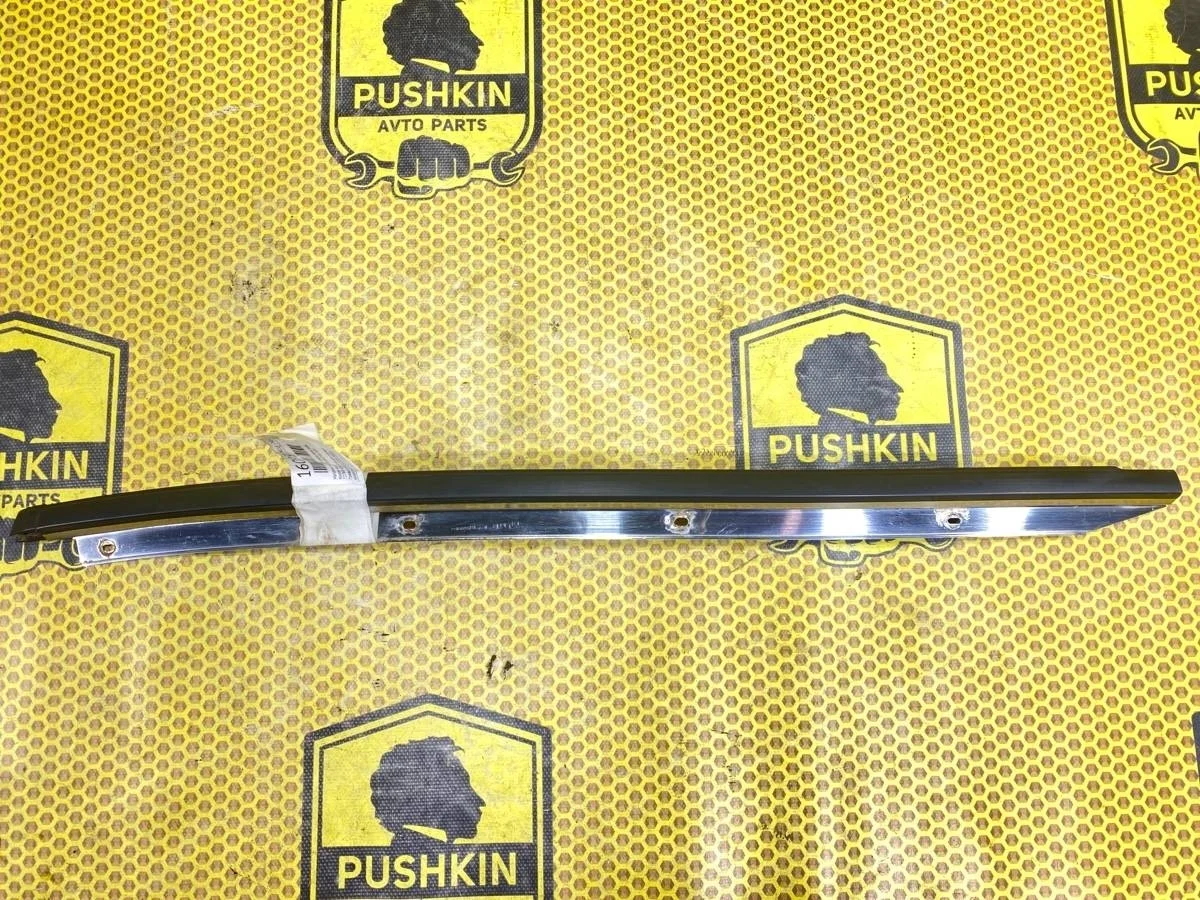 Молдинг лобового стекла Nissan Almera 2004 72760BM400 QG15DE, передний правый