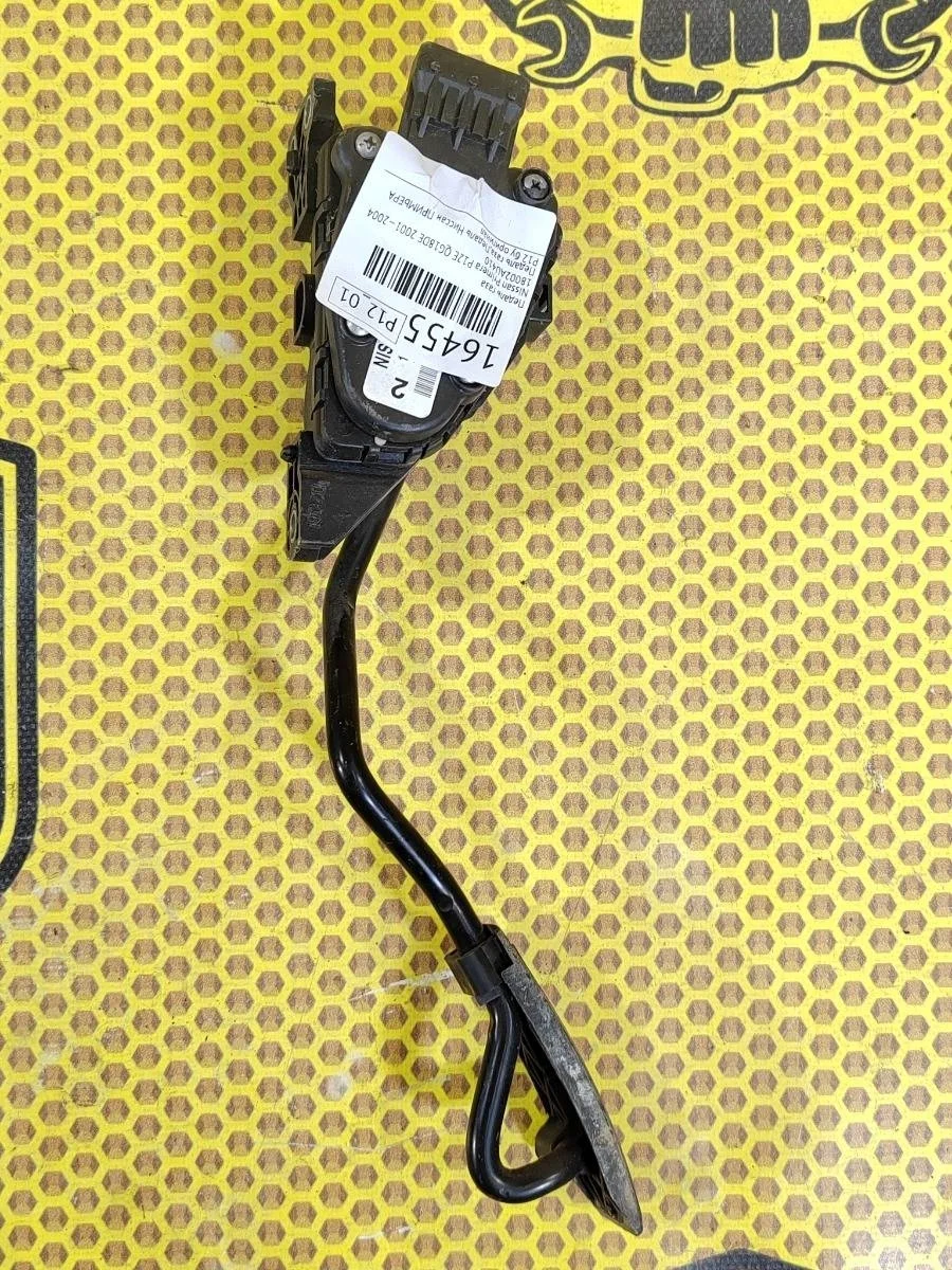 Педаль газа Nissan Primera 2001—2004 18002AU410 P12 QG18DE