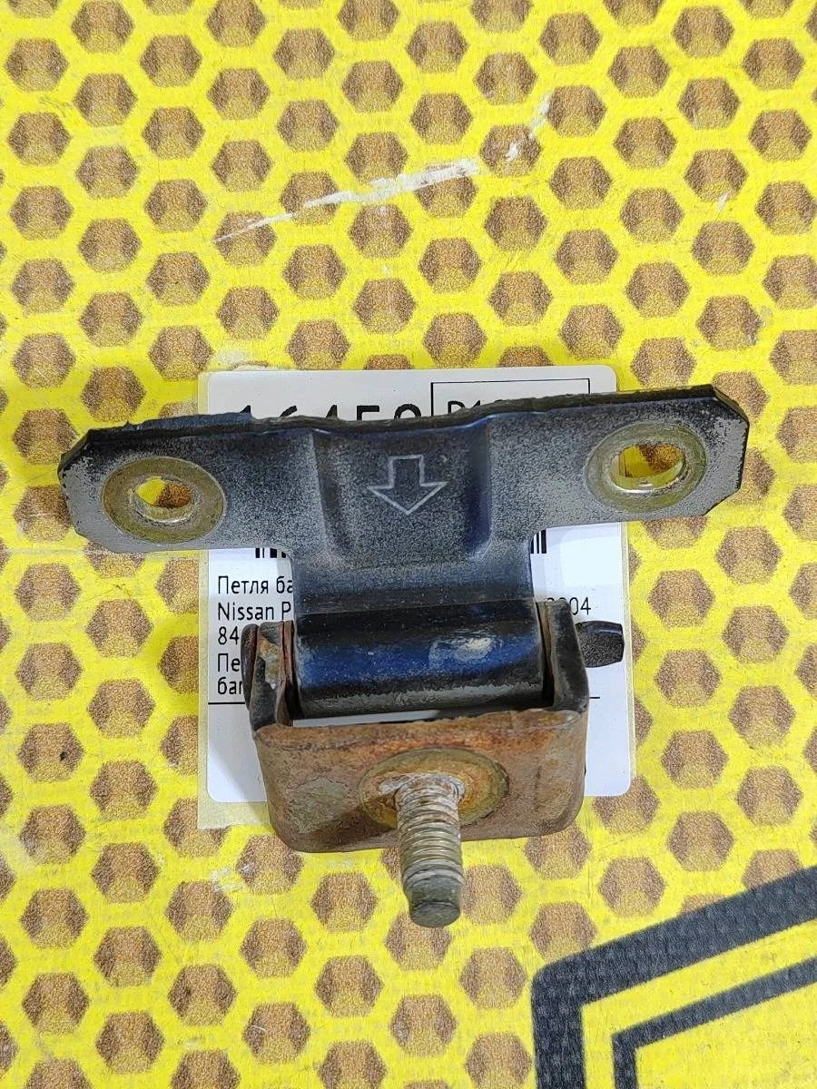 Петля багажника Nissan Primera 2001—2004 84400AV630 P12 QG18DE, правая