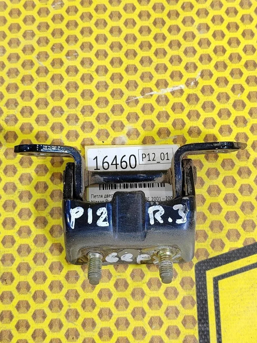 Петля двери Nissan Primera 2001—2004 824202F030 P12 QG18DE, задняя правая