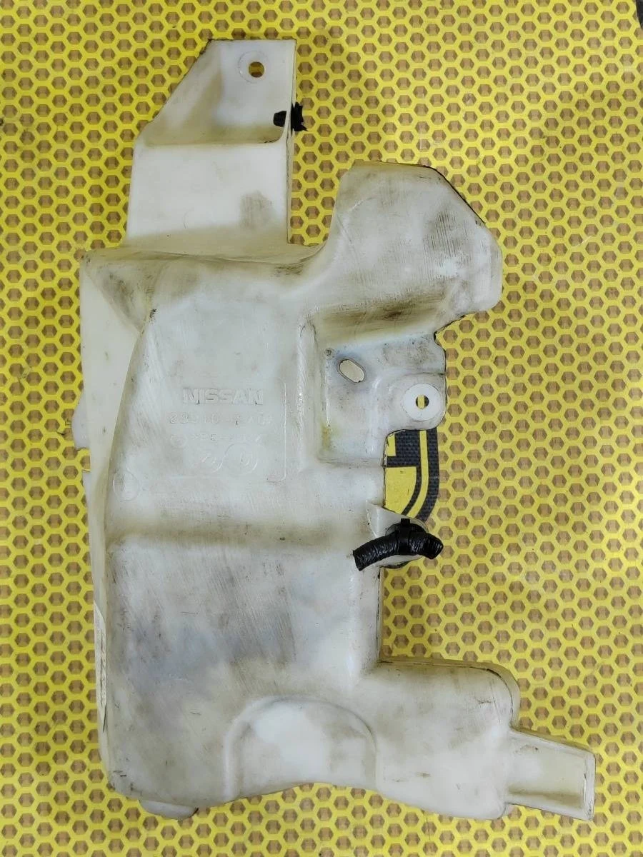 Бачок омывателя Nissan Qashqai 2014 289104EA0A J11