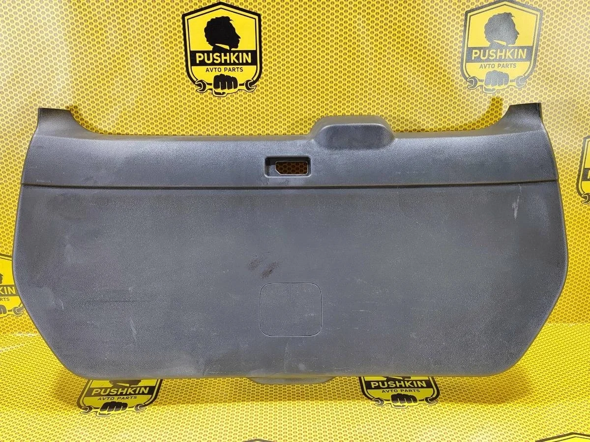 Обшивка крышки багажника Nissan Xtrail 2010 90900JG40A T31 M9R