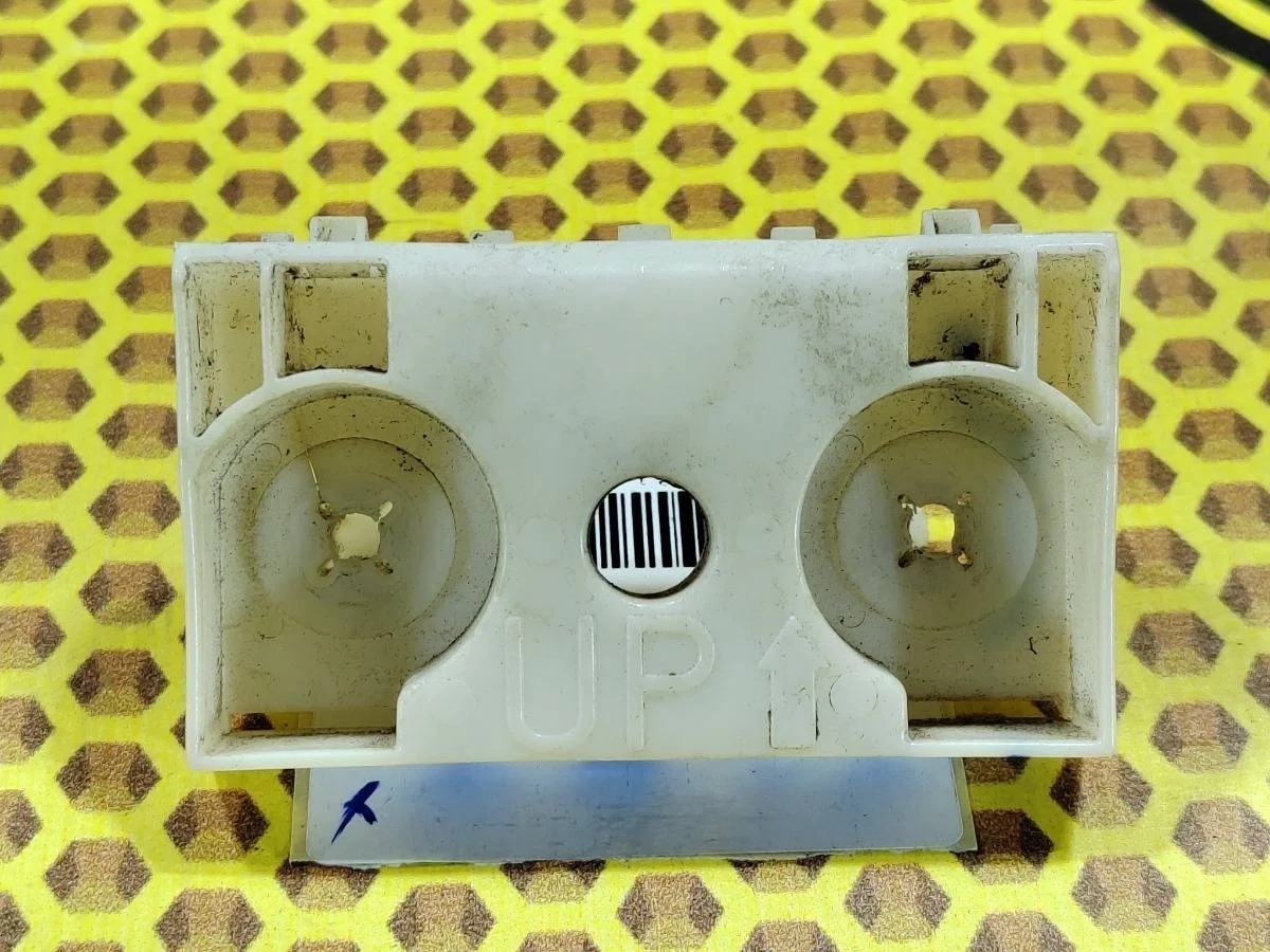 Кронштейн бампера Nissan Xtrail 2010 62222JG000 T31 M9R, передний правый