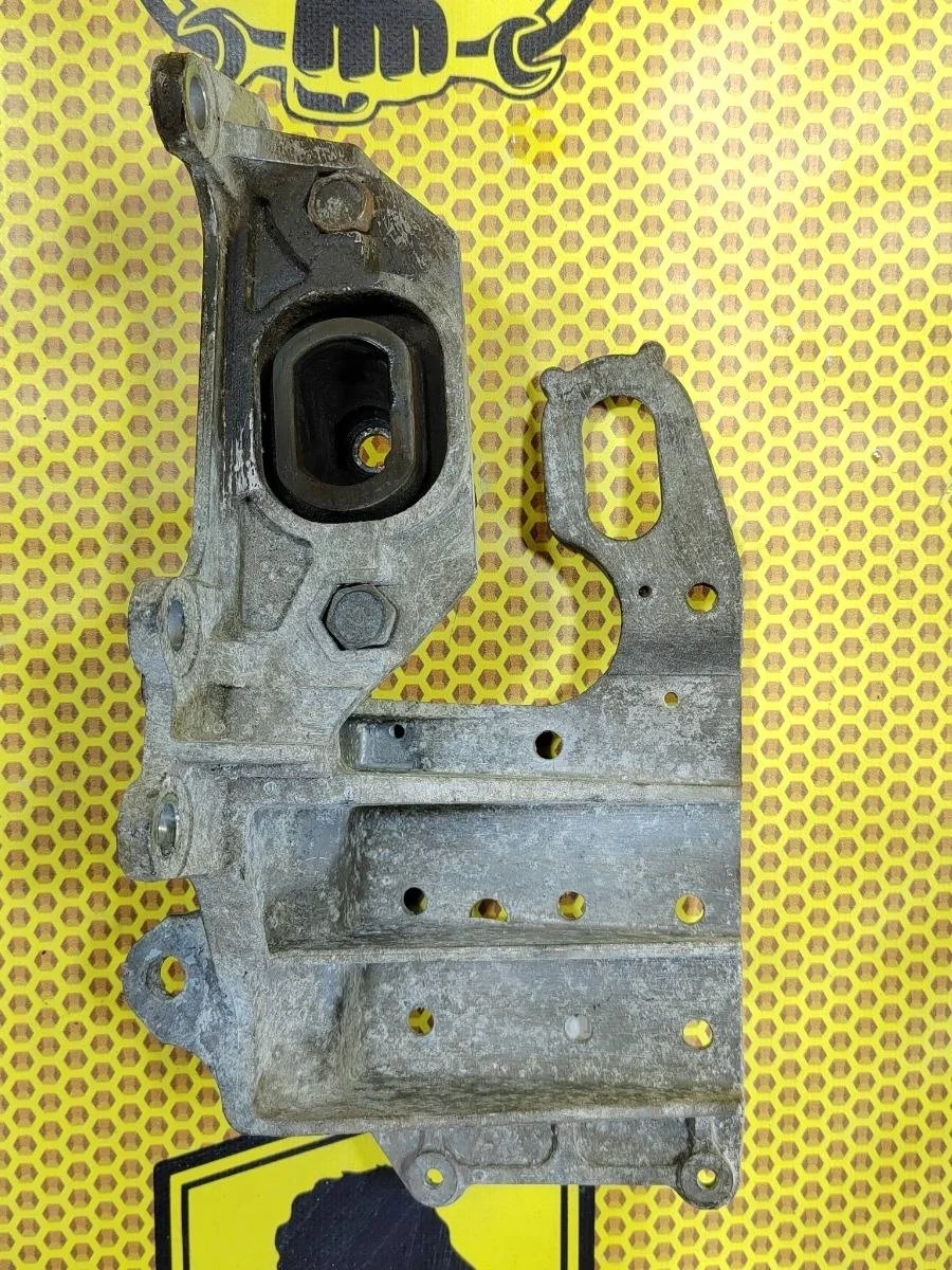 Опора двигателя Nissan Qashqai 2008 11220JD000 J10E HR16DE, левая