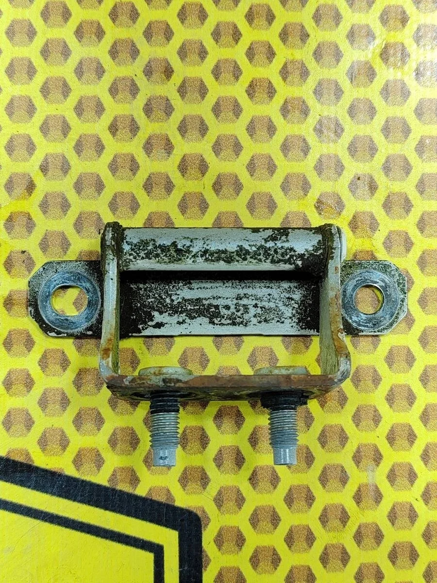 Петля багажника Nissan Xtrail 2010 90400JG000 T31 M9R, задняя