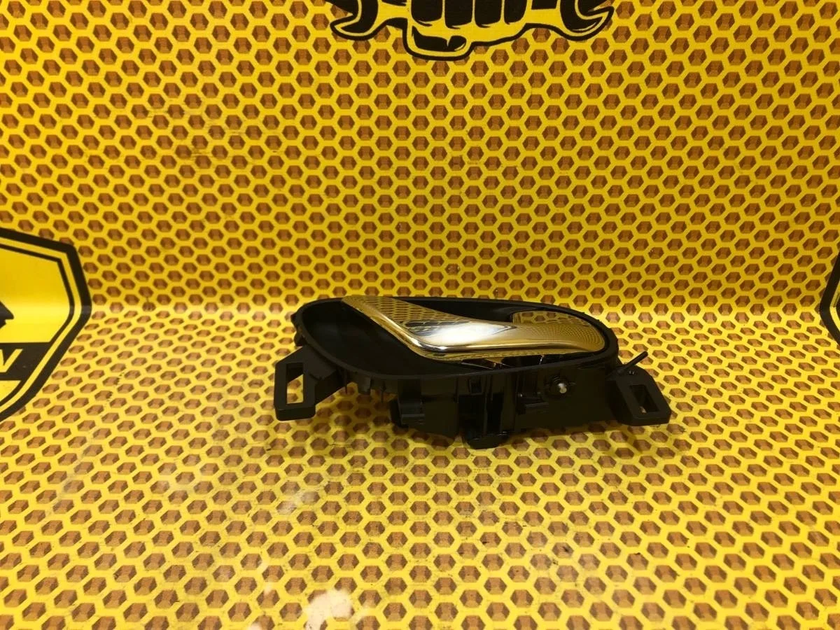 Ручка двери внутренняя Nissan Qashqai 2021 806704EA1A J11 MR20, задняя правая